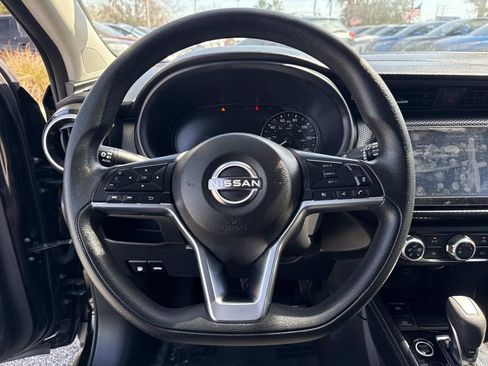 Used 2024 Nissan Kicks SV image 24