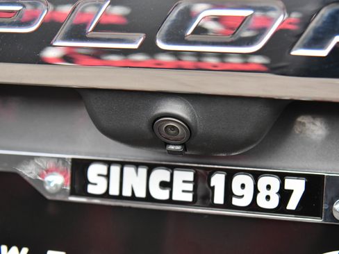 Used 2022 Ford Explorer XLT w/ Equipment Group 202A image 38