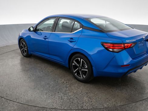 Used 2025 Nissan Sentra SV FWD image 6