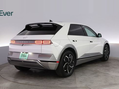 Used 2024 Hyundai Ioniq 5 Limited RWD image 3