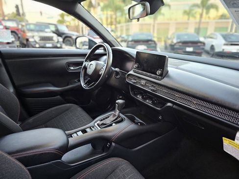 Used 2025 Honda HR-V Sport image 25