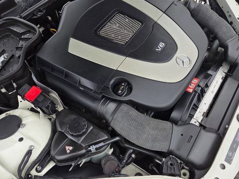 Used 2009 Mercedes-Benz SLK 300 image 23