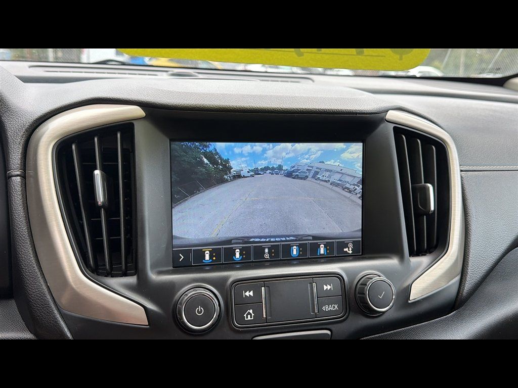 Used 2019 GMC Terrain Denali w/ GMC Pro Grade Package AWD/4WD image 18