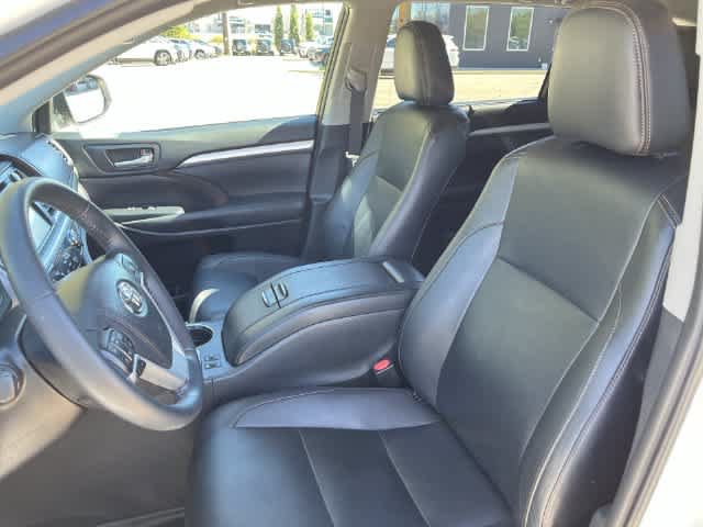 Used 2019 Toyota Highlander XLE w/ Protection Package #3 AWD/4WD image 10