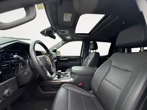 Certified 2023 Chevrolet Silverado 1500 LTZ w/ LTZ Premium Package AWD/4WD image 9