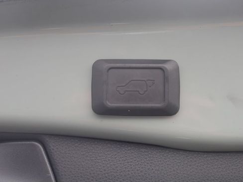 Certified 2023 Toyota RAV4 XLE Premium AWD/4WD image 36