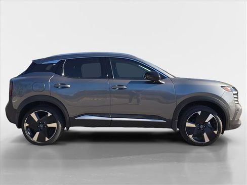 New 2026 Nissan Kicks SR w/ SR Premium Package AWD/4WD image 6