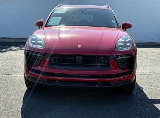 Used 2025 Porsche Macan AWD/4WD image 6