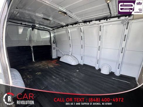 Used 2021 Chevrolet Express 2500 w/ Driver Convenience Package image 10