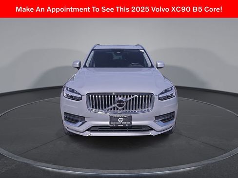 Used 2025 Volvo XC90 B5 Core AWD/4WD image 2