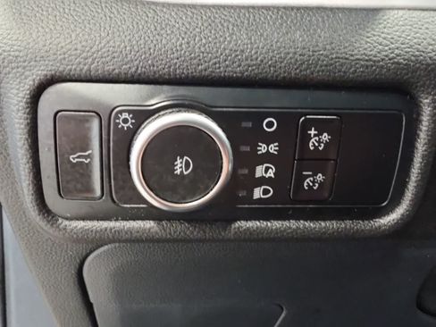 Used 2023 Ford Explorer XLT w/ Equipment Group 202A AWD/4WD image 19