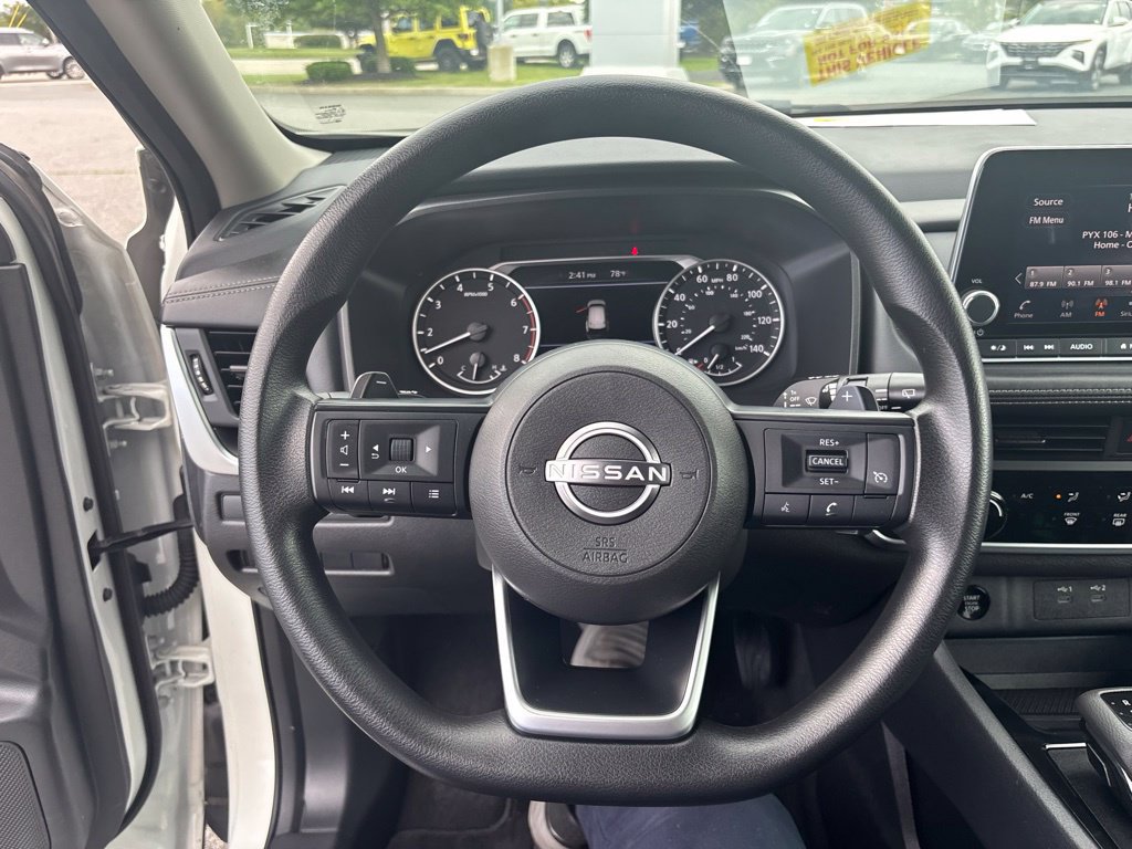 Used 2024 Nissan Rogue S AWD/4WD image 21