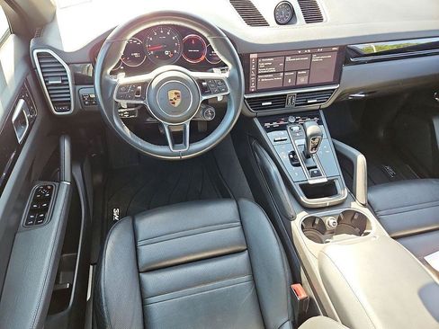 Used 2021 Porsche Cayenne Coupe AWD/4WD image 5