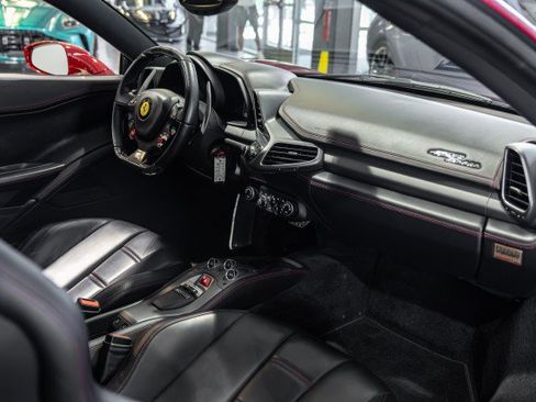 Used 2012 Ferrari 458 Italia Coupe RWD image 49