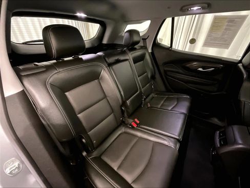 Used 2024 GMC Terrain SLT w/ Elevation Edition image 16