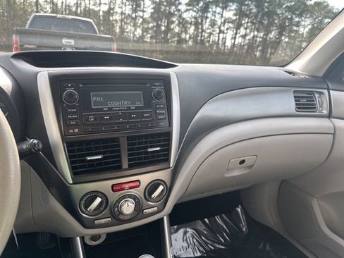 Used 2011 Subaru Forester 2.5X Premium image 15