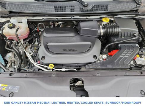 Used 2025 Chrysler Pacifica Limited image 23