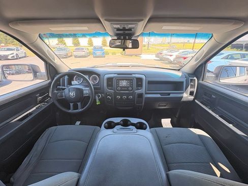 Used 2015 RAM 1500 Express RWD image 26