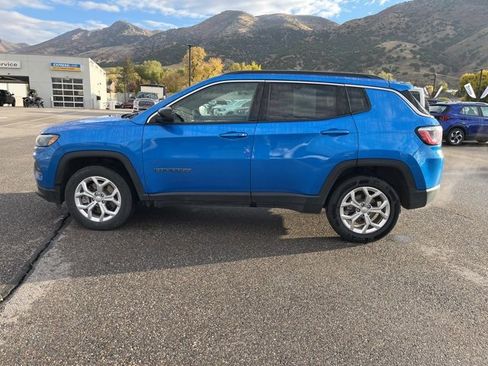 Used 2024 Jeep Compass Latitude image 7