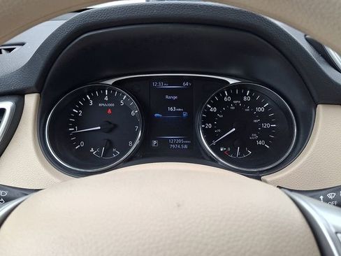 Used 2015 Nissan Rogue S FWD image 16