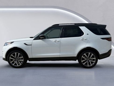 New 2026 Land Rover Discovery Dynamic SE image 3