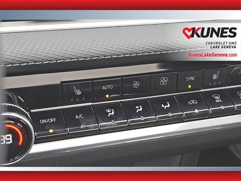 New 2026 Chevrolet Equinox LT w/ Convenience Package II image 23