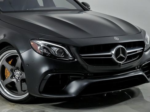Used 2018 Mercedes-Benz E 63 AMG S image 3