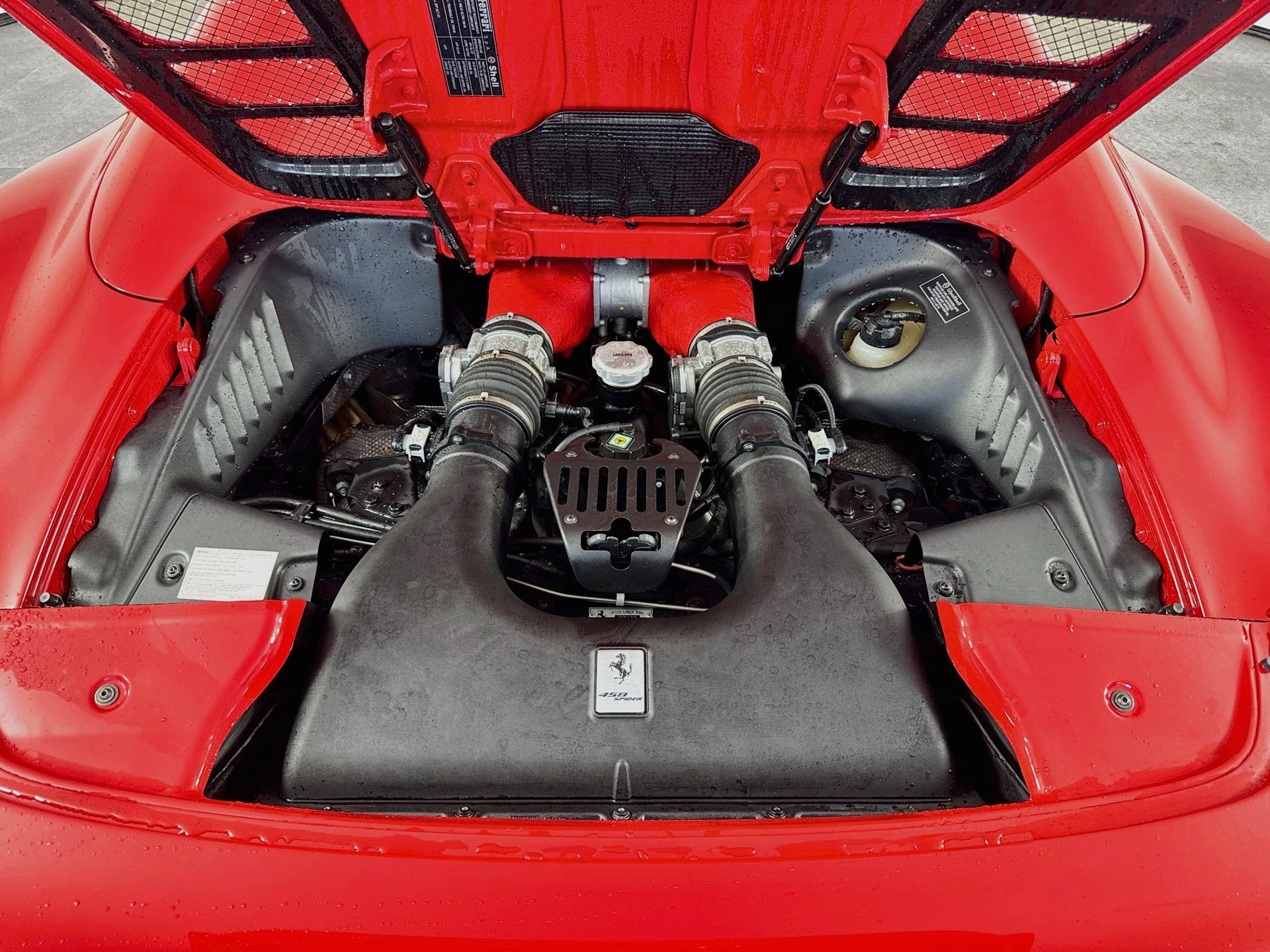 Certified 2013 Ferrari 458 Spider RWD image 22
