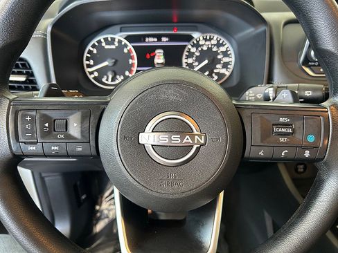 Used 2024 Nissan Rogue SV FWD image 87