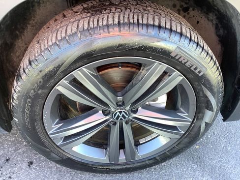 Used 2021 Volkswagen Atlas SE w/ Panoramic Sunroof Package image 25