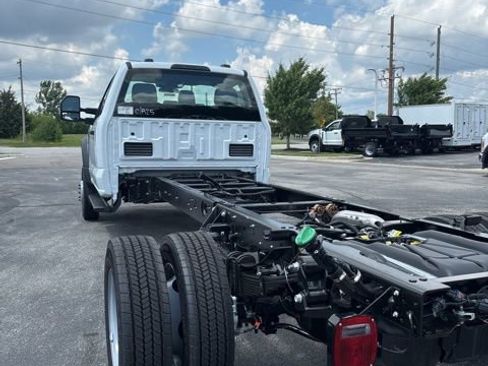 New 2025 Ford F550 4x4 Regular Cab Super Duty image 7