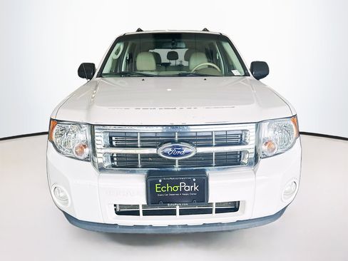 Used 2012 Ford Escape XLT AWD/4WD image 2