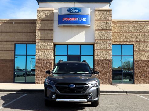 Used 2025 Subaru Outback Limited image 3