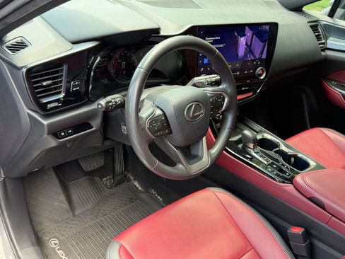 Certified 2022 Lexus NX 250 AWD image 4