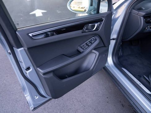 New 2026 Porsche Macan S image 23