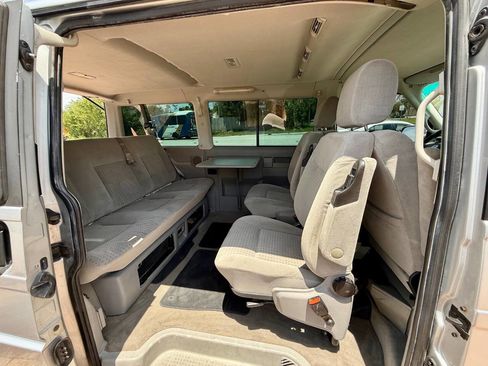 Used 2003 Volkswagen Eurovan MV image 26