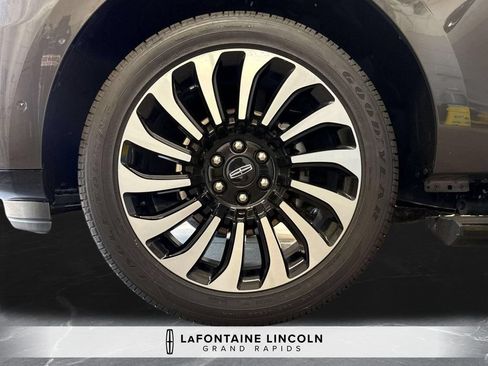 Certified 2023 Lincoln Navigator Black Label AWD/4WD image 34