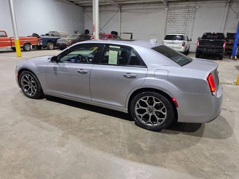 Used 2018 Chrysler 300 S w/ Safetytec Plus Group RWD image 7