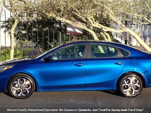 Used 2019 Kia Forte LXS image 5