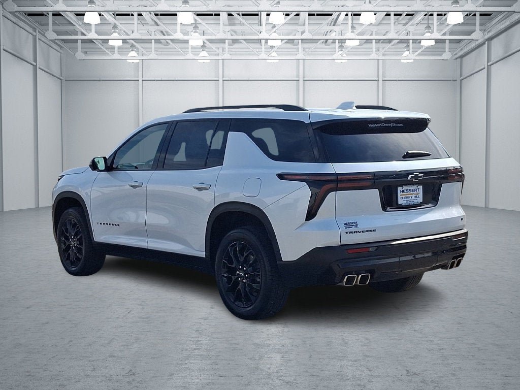Certified 2024 Chevrolet Traverse LT w/ Midnight/Sport Edition FWD image 5