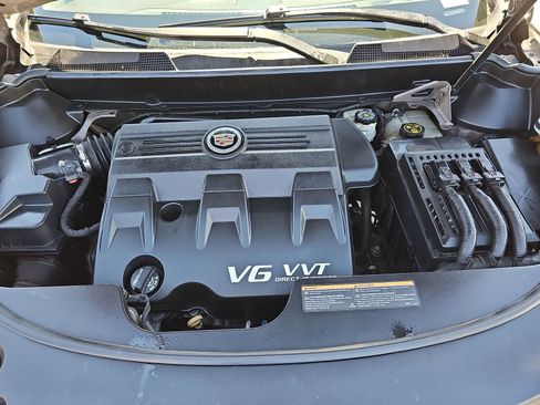 Used 2016 Cadillac SRX Luxury w/ Driver Awareness Package image 37