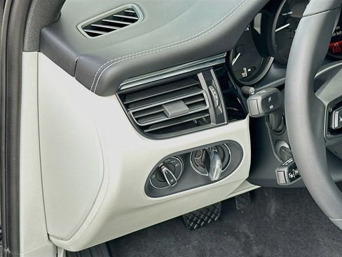 New 2026 Porsche Macan AWD/4WD image 11