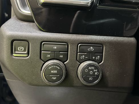 Certified 2025 Chevrolet Silverado 2500 LT w/ Convenience Package image 15