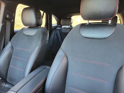 Used 2022 Mercedes-Benz GLA 250 4MATIC image 17