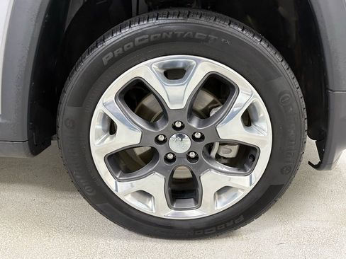 Used 2018 Jeep Compass Limited image 11