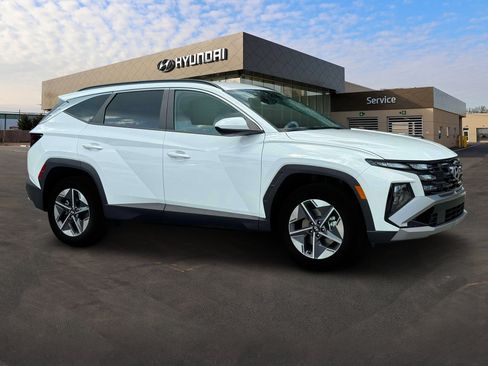 Certified 2025 Hyundai Tucson SEL image 10