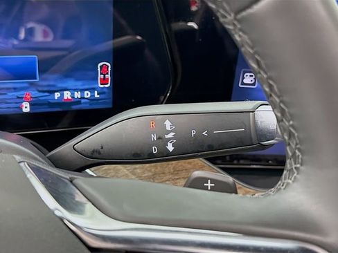 Used 2025 Chevrolet Tahoe High Country image 19