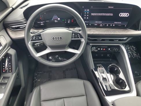 Used 2025 Audi Q5 Premium w/ Convenience Package AWD/4WD image 12
