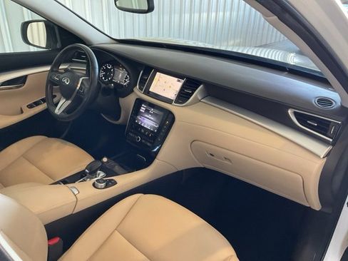 Used 2020 INFINITI QX50 Essential image 24
