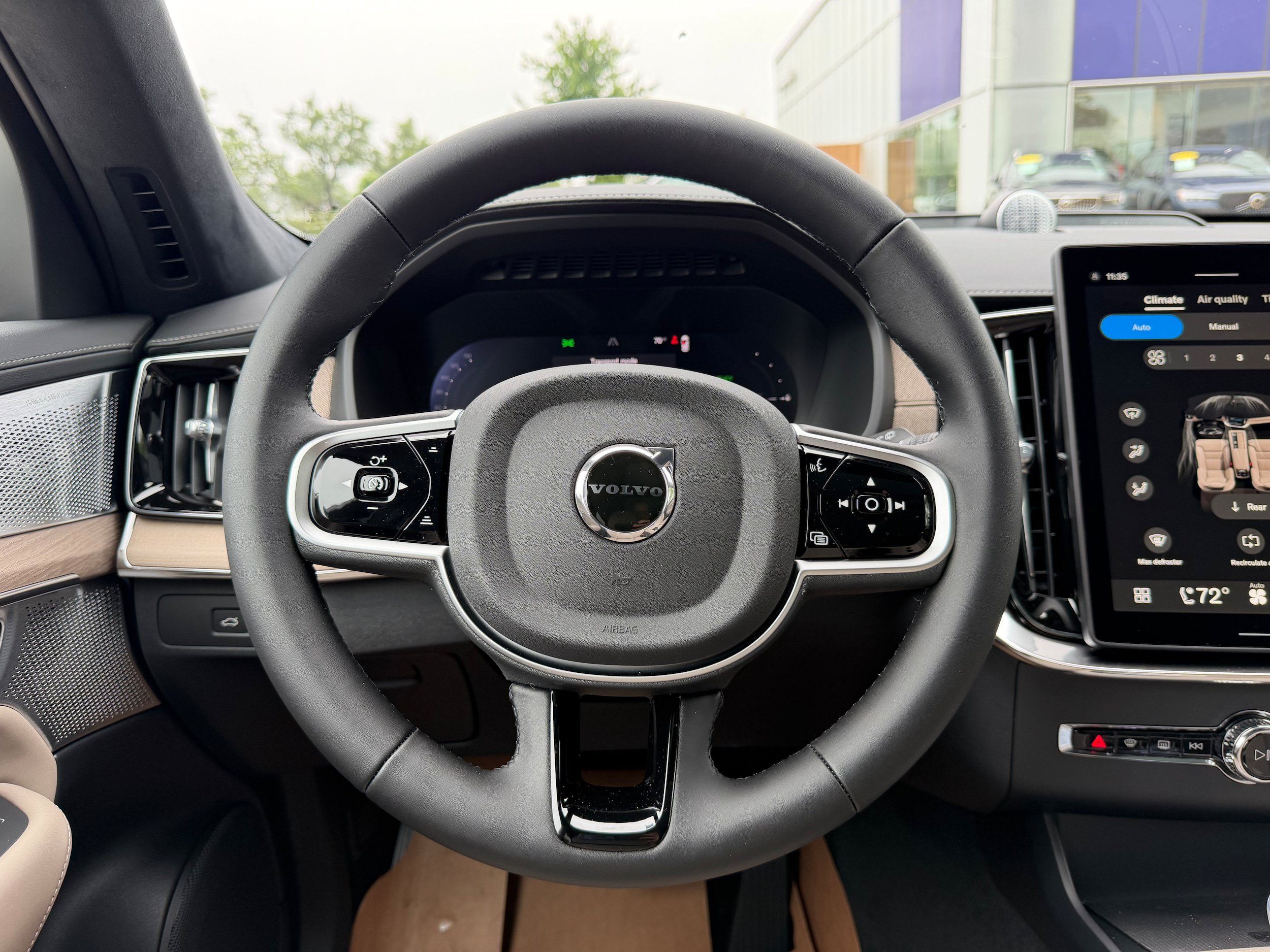 New 2026 Volvo XC90 T8 Ultra w/ Lounge Package AWD/4WD image 15